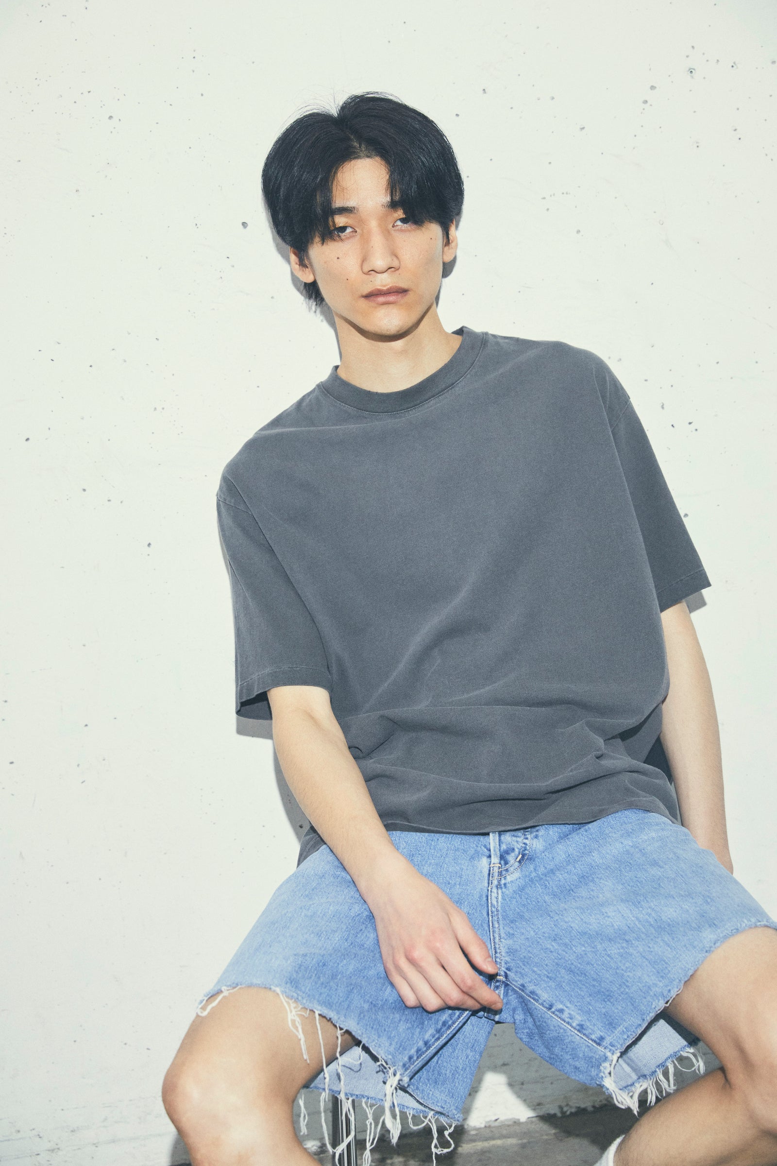 CROSSED DENIM SHORTS