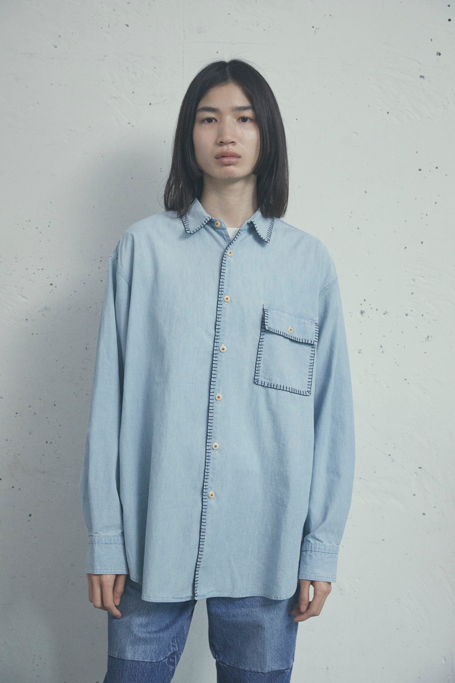 FRAMED BLANKET STITCH CHAMBRAY SHIRT LIGHT INDIGO