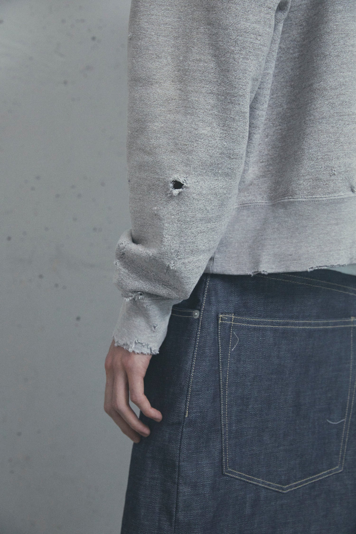 MORE DAMAGE CREW NECK SWEAT