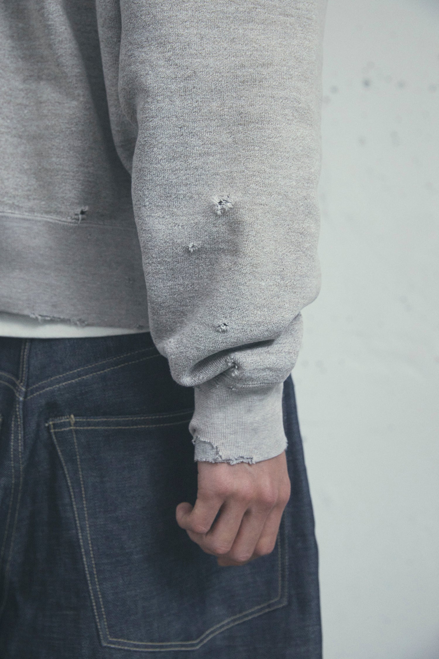 MORE DAMAGE CREW NECK SWEAT