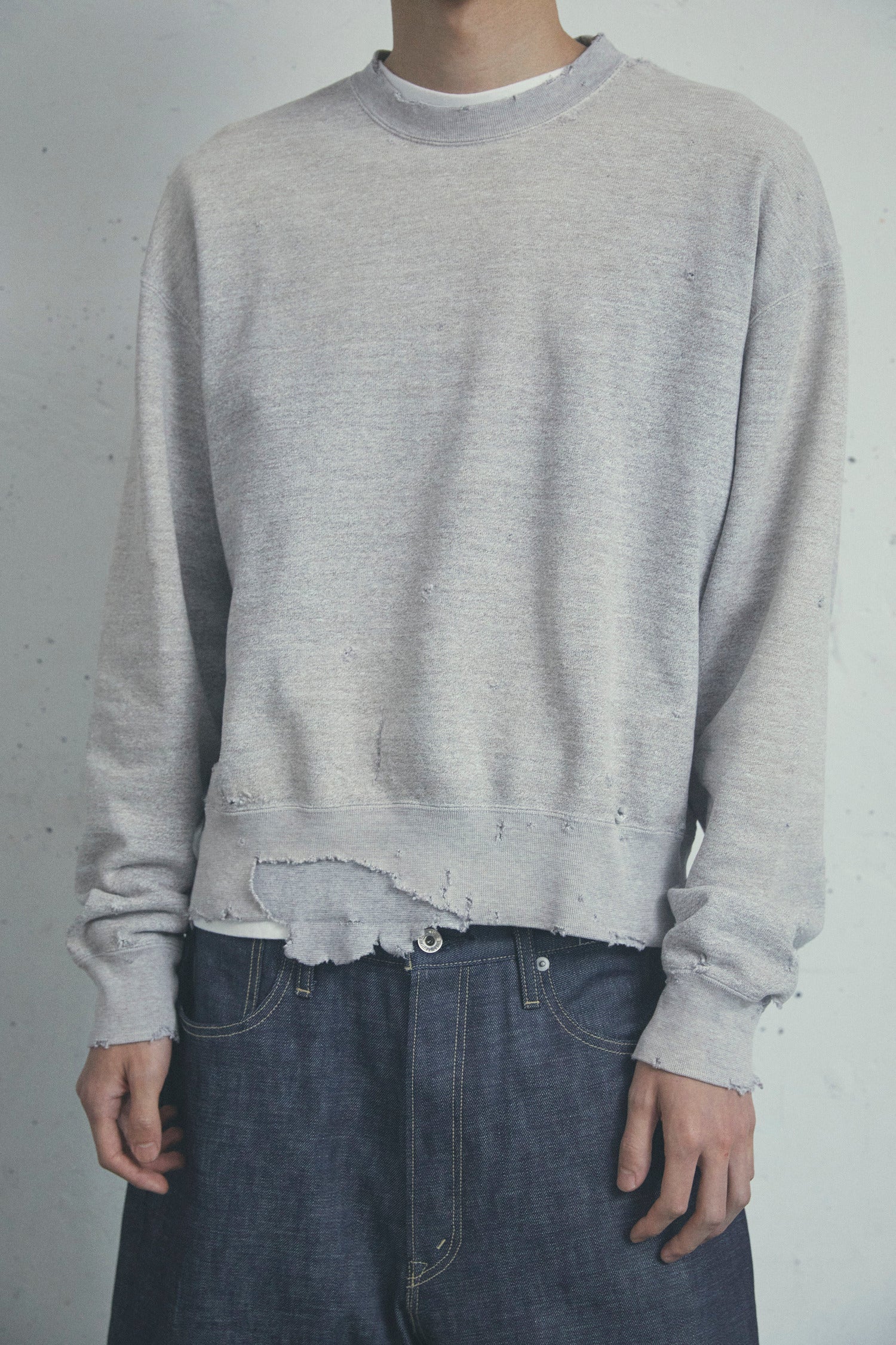 MORE DAMAGE CREW NECK SWEAT