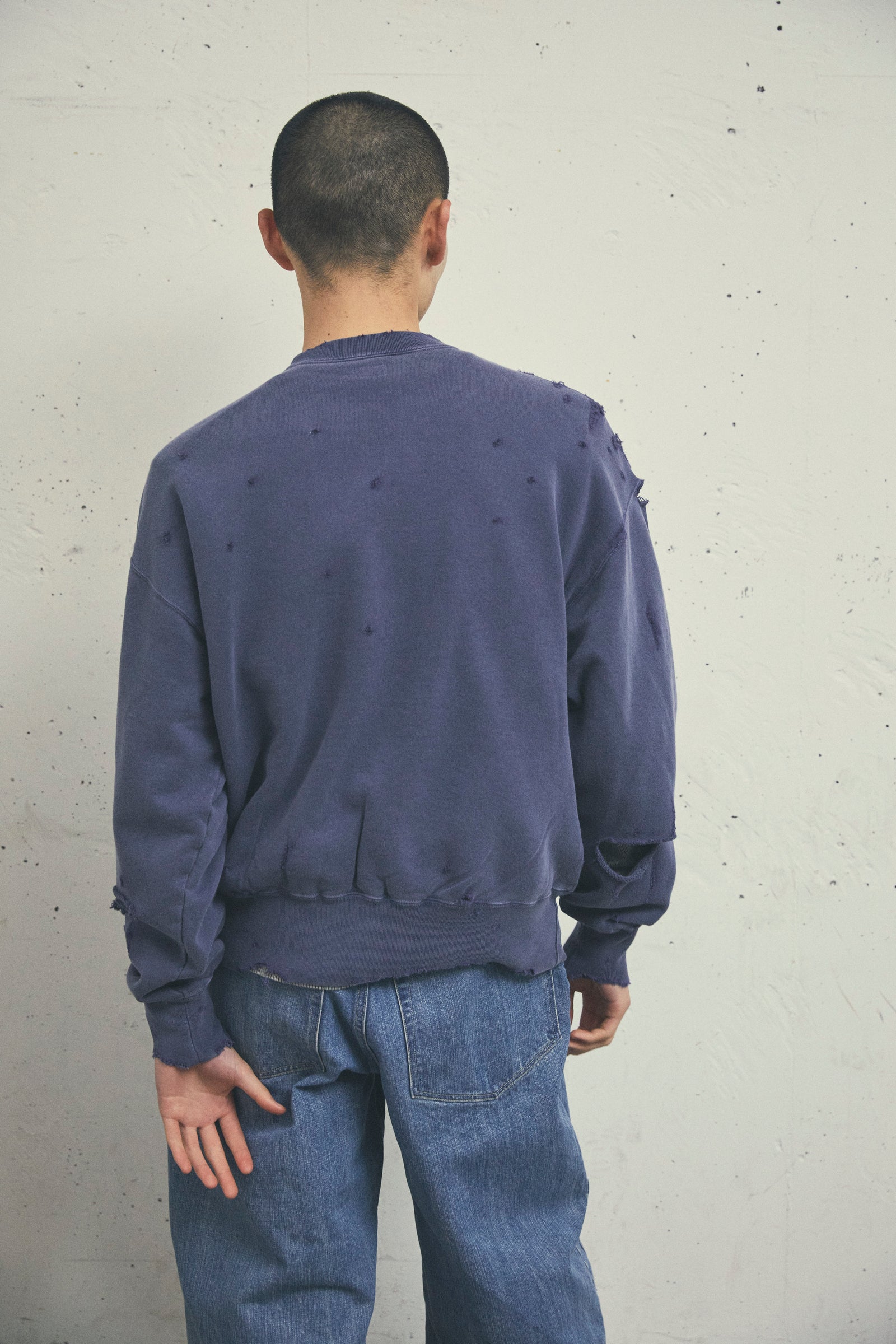 MORE DAMAGE WASHED CREW NECK SWEAT