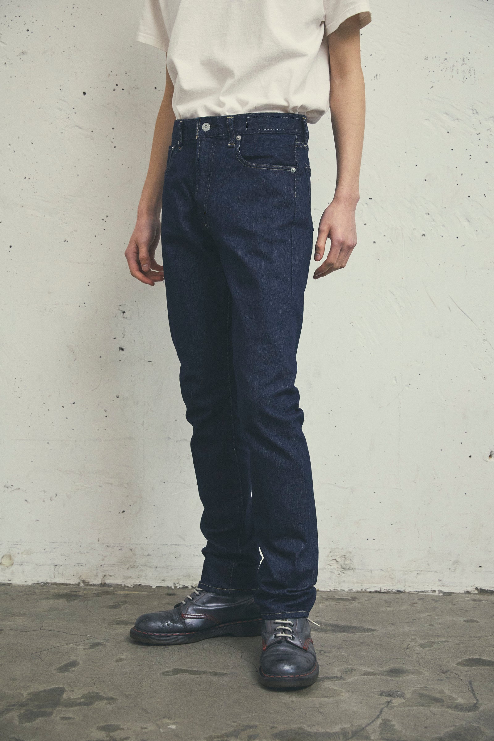 HELVETICA ONE WASH