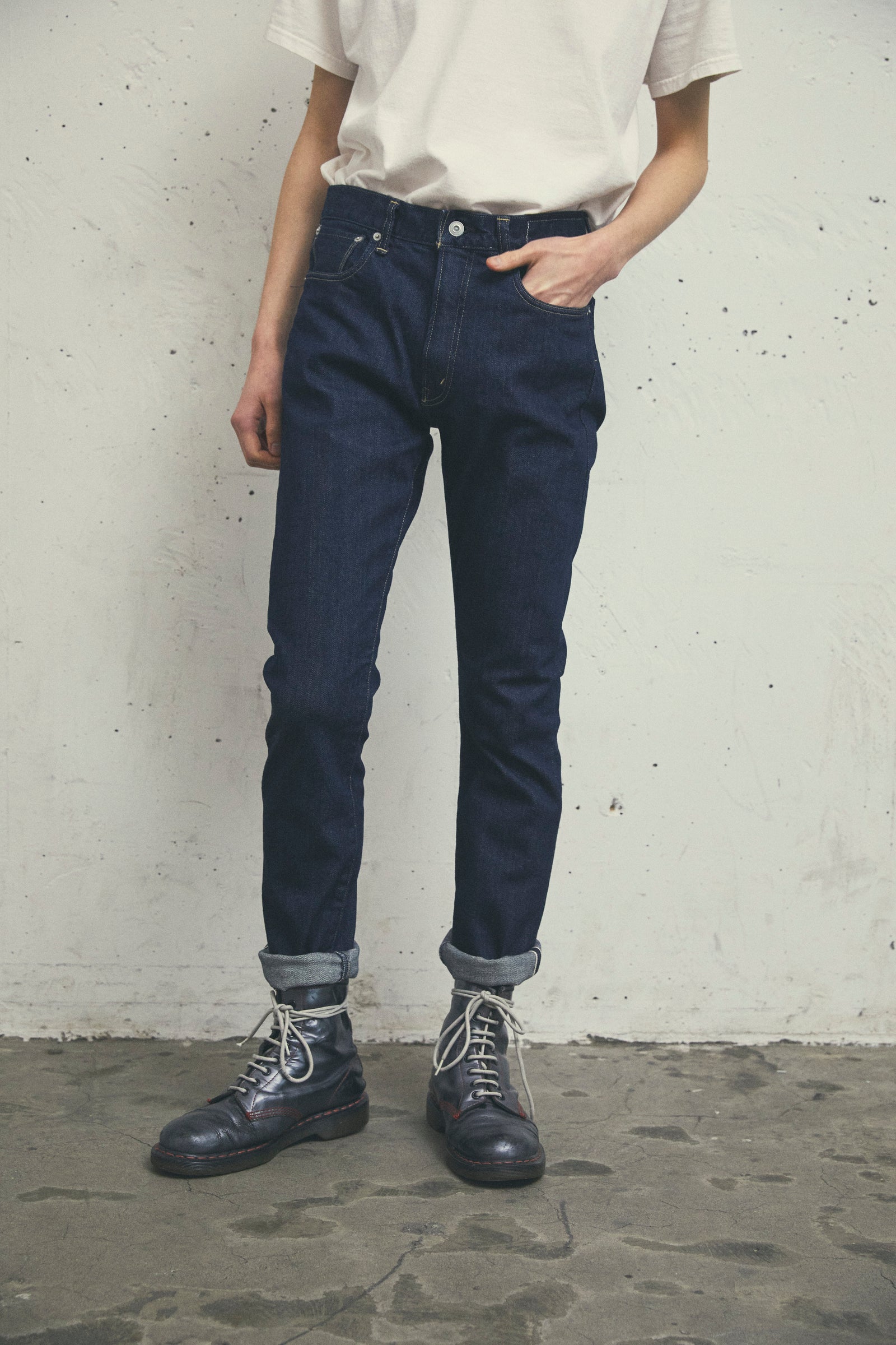 HELVETICA ONE WASH