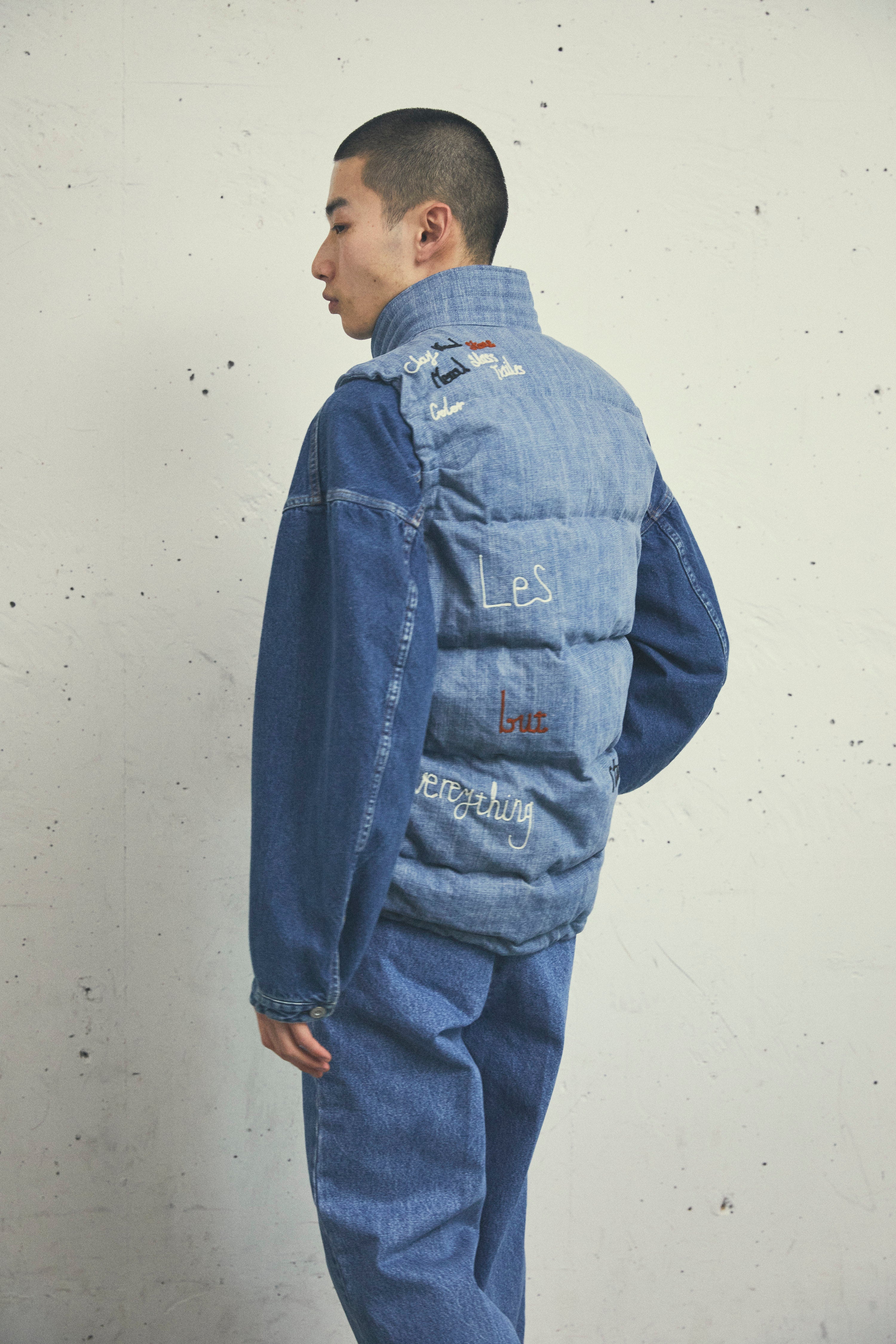 KURO | 刺繍デニムダウンベスト | ハンドメイド刺繍・日本製