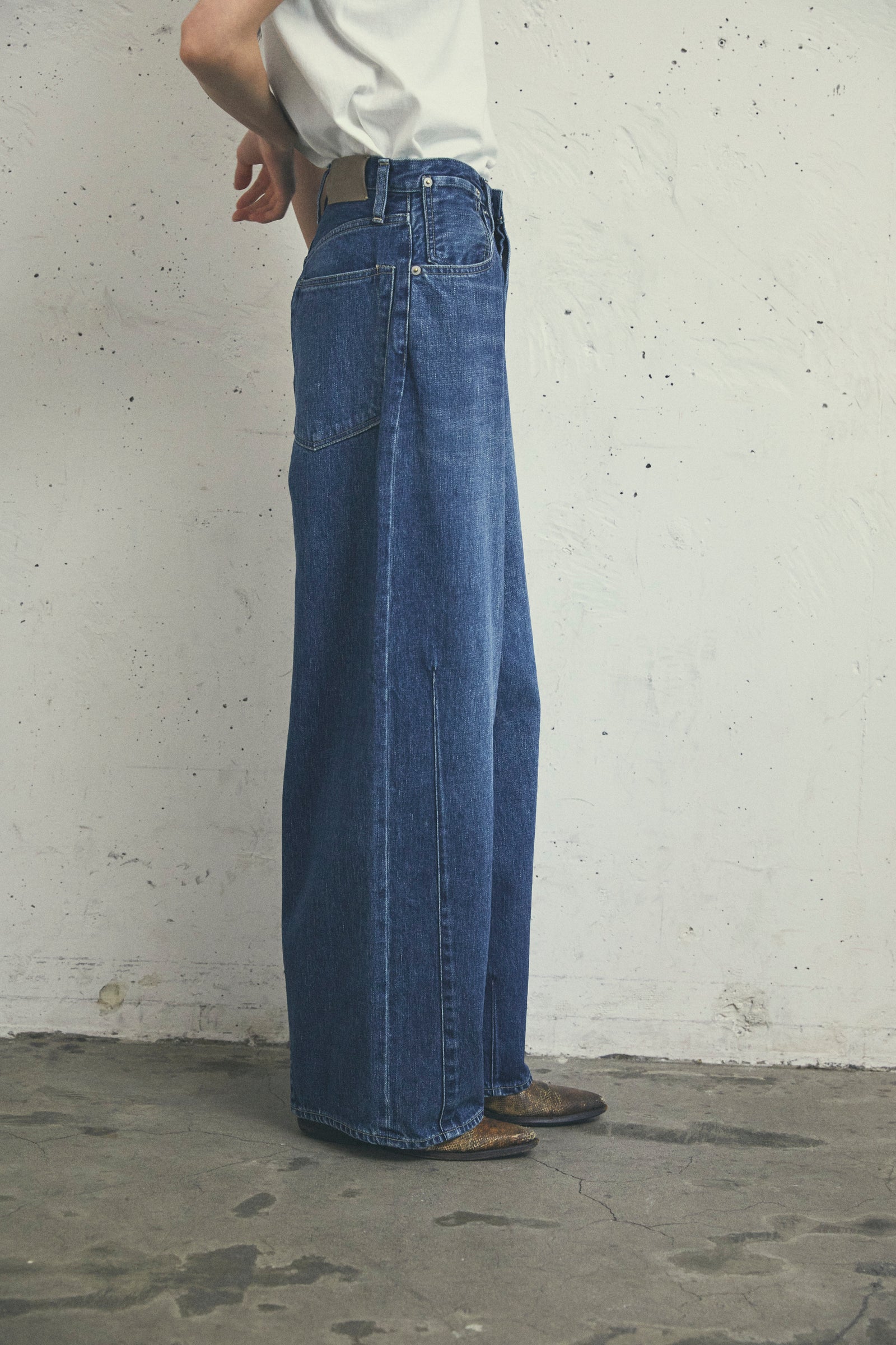 - SELVEDGE - STRUCTURE FADED INDIGO
