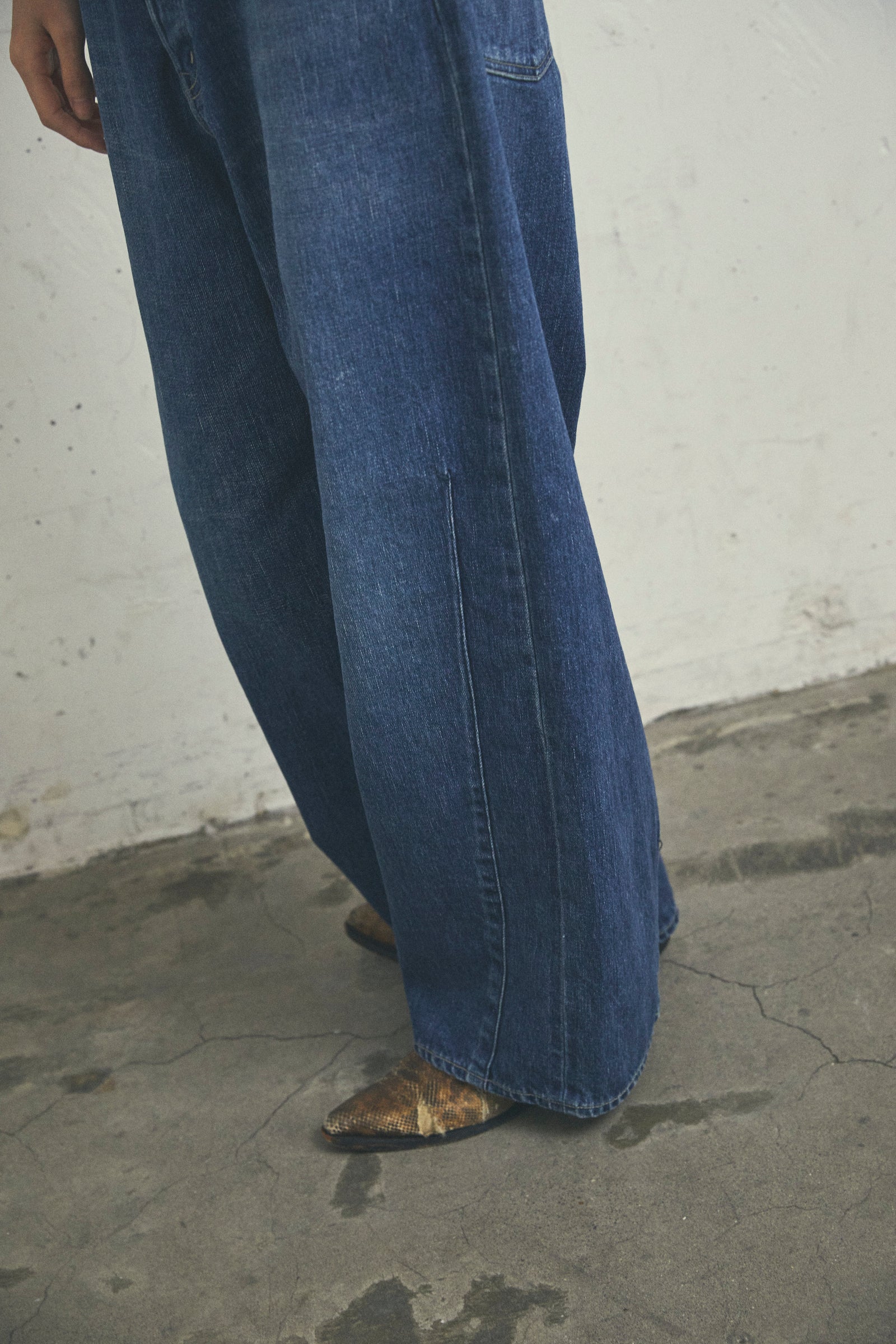- SELVEDGE - STRUCTURE FADED INDIGO