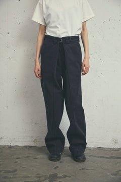 BIG TUCK DENIM TROUSER