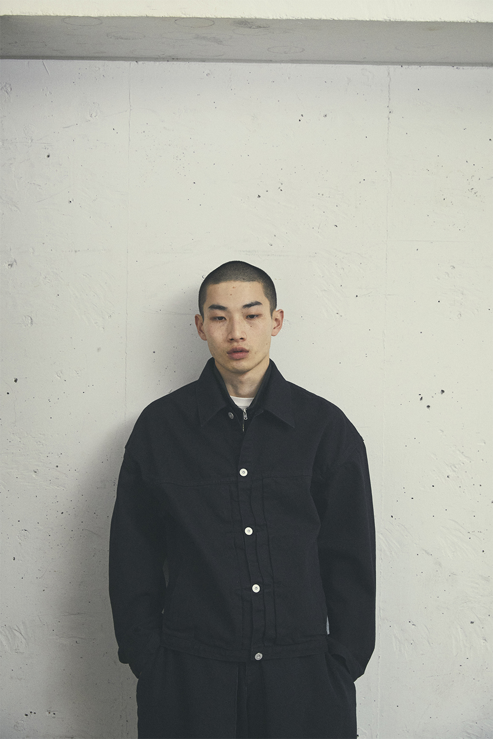 DENSE BLACK ONE WASH