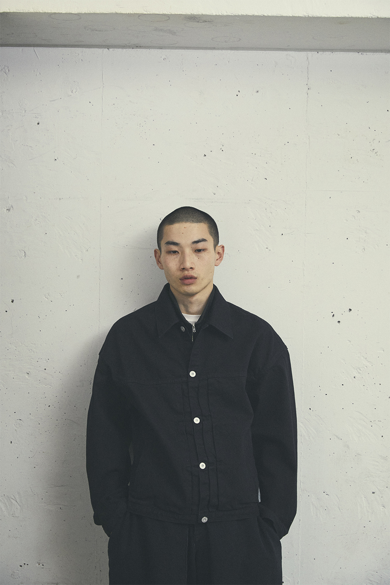 DENSE BLACK ONE WASH