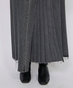 REMAKE DENIM MARK VI SKIRT / FADED BLACK