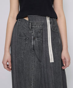 REMAKE DENIM MARK VI SKIRT / FADED BLACK