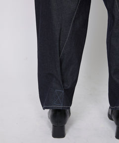 3D HEM CROSSED PANTS