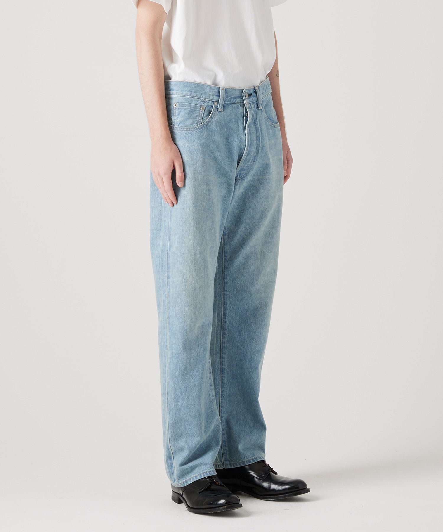 CARVER 002 セルビッジ ストレート デニムパンツ 日本製｜KURO