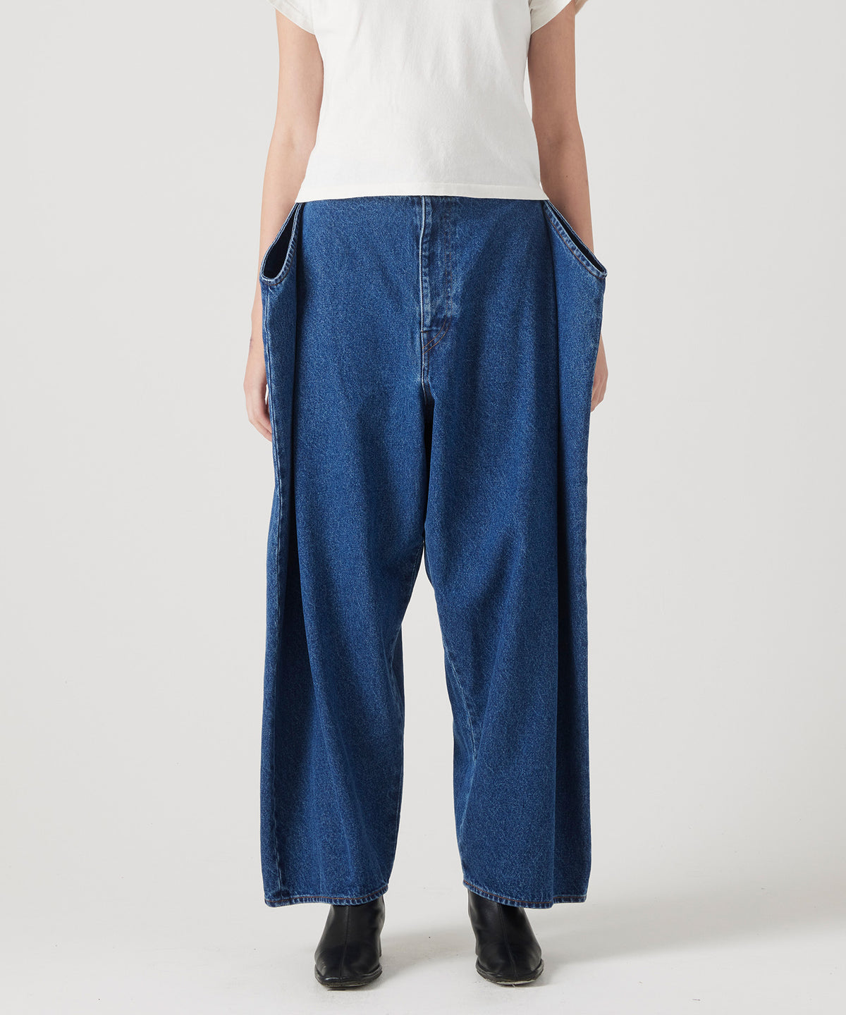 PAPER FOLDING TAPERED DENIM PANTS FADED INDIGO