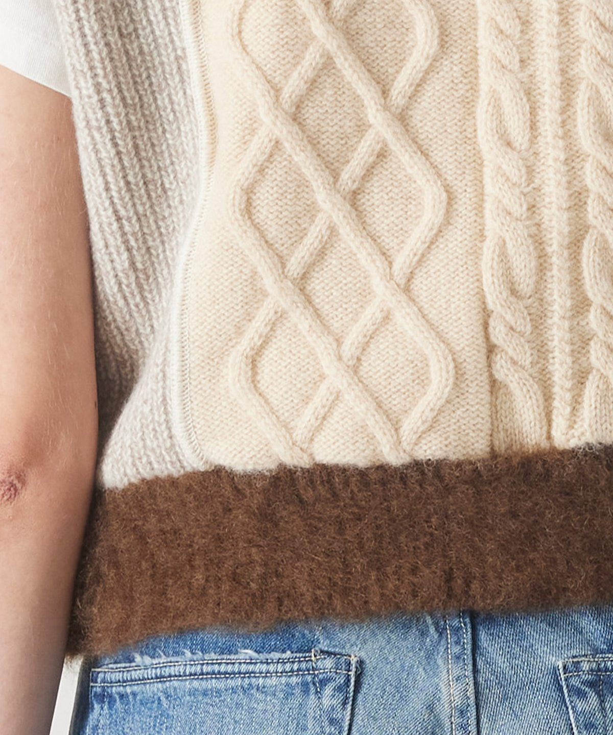 REMAKE KNIT VEST