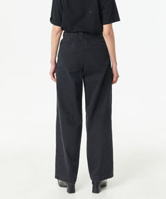 BIG TUCK DENIM TROUSER